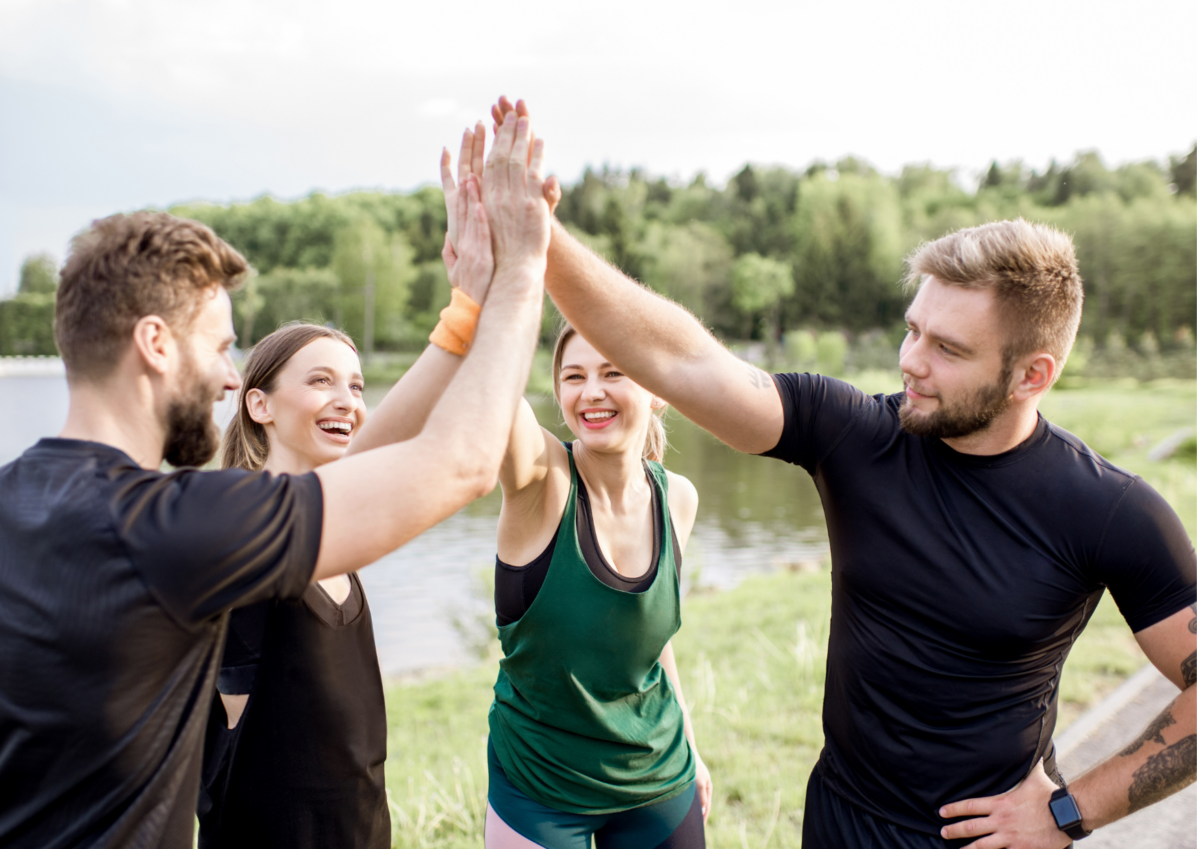 Sportlerinnen und Sportler motivieren sich.