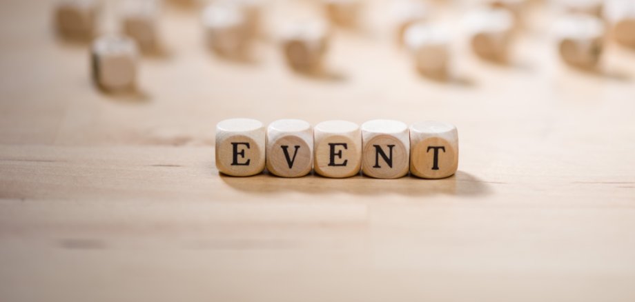 Das Wort Event mit Bausteinen geschrieben