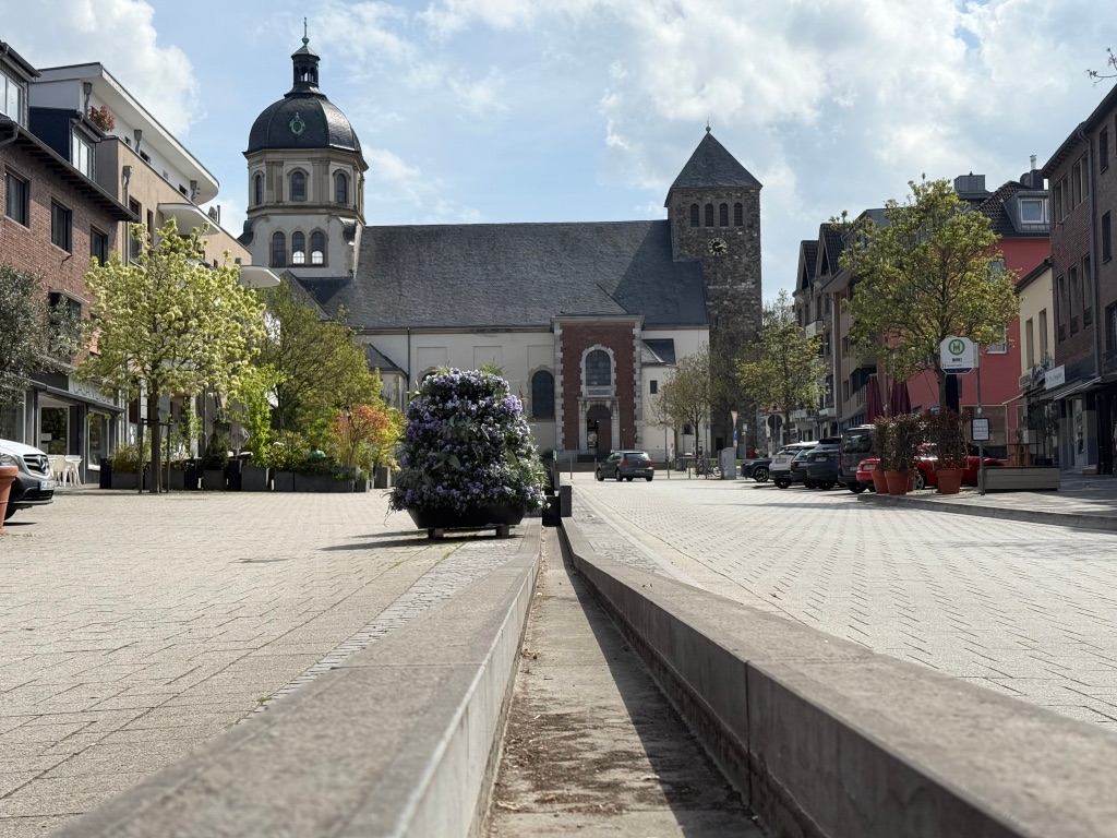 Wasserrinne vor der Kirche St. Sebasstian in Würselen