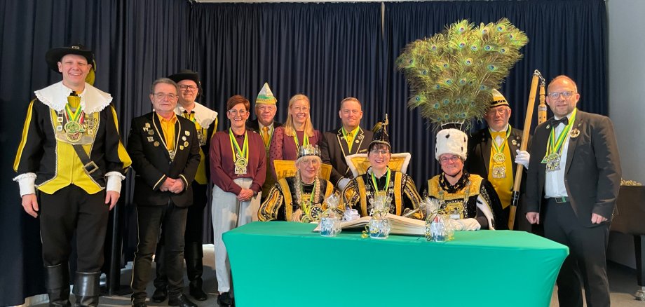 Der Eintrag in das Goldene Buch der Stadt Würselen bildet den Höhepunkt der Veranstaltung.