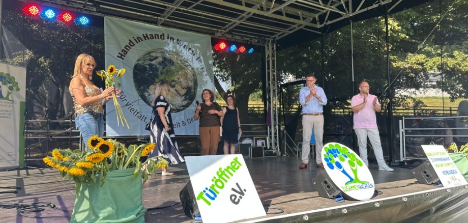 Die Bühne vom Tag der Kulturen trifft Familientag