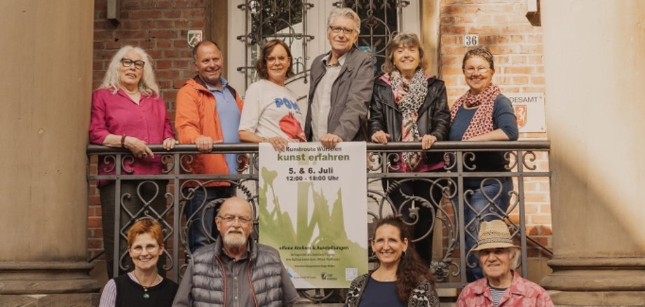 Von links oben: Brigitte Ates, Hans Brings, Sabine Lenz, Richard Mariaux, Christiane Crewett-Bauser, Carmen Kahn Von links unten: Iris Donner-Hermanns, Willli Lemke, Ela Moonen. Veli Ates.
