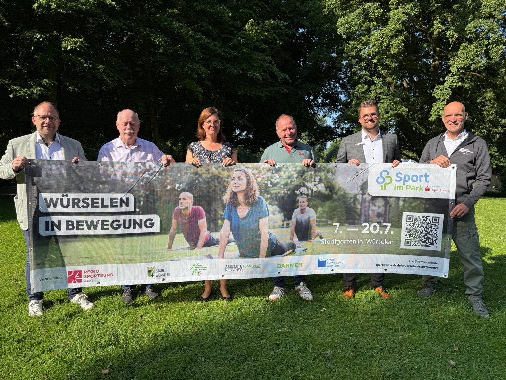 BU: Bürgermeister Roger Nießen, Vorsitzender des Stadtsportverbandes Würselen Hans-Josef Bülles, Geschäftsführerin der Barmer in Aachen Brigitte Jansen, Leiter des Sportamtes in Würselen Hans Brings, Leiter der Sparkassengeschäftsstelle in Würselen Oliver Tille und Geschäftsführer vom Regiosportbund Hugo Polz (v.l.).