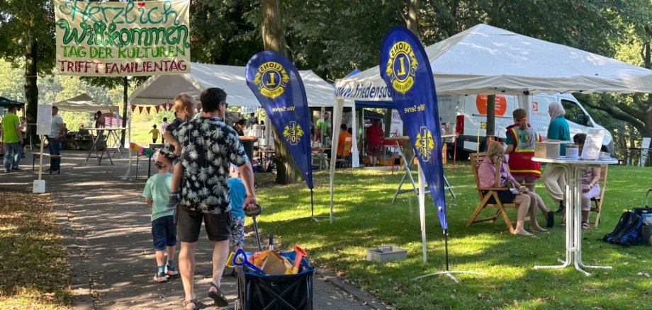 Stadtgarten Fest mit Gästen.