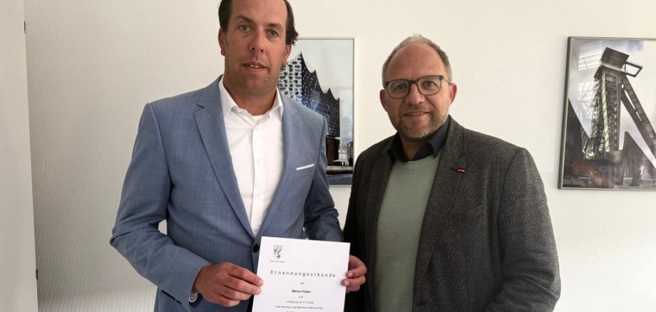 Bürgermeister Roger Nießen und der Erste Beigeordnete Marius Claßen.