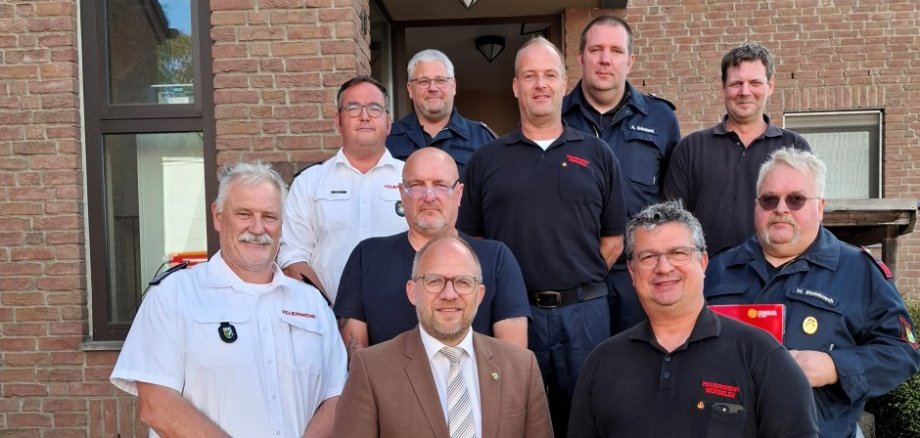 vor der Feuerwehrwache Mitte