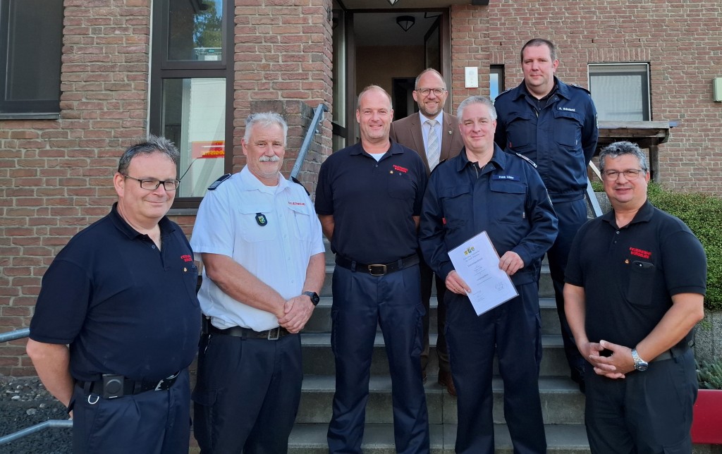 vor der Feuerwache Mitte