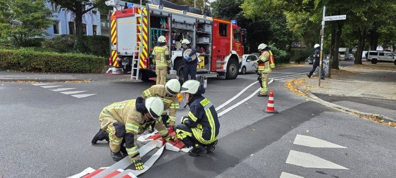Feuerwehrleute bei Übung am Ravelsberg