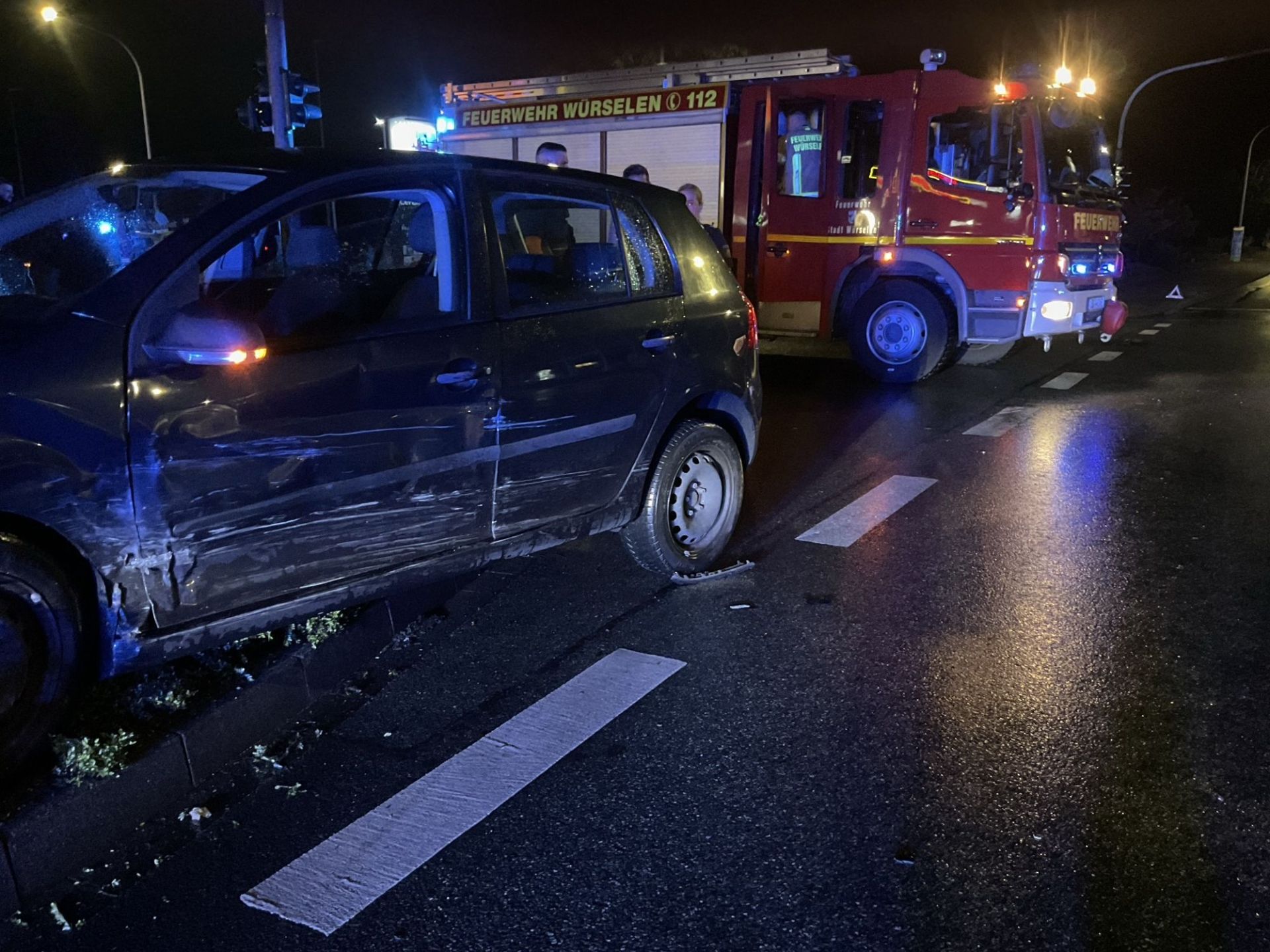 Verkehrsunfall Kreuzungsbereich der Adenauer- und Schumanstraße. Verkehrsunfall Kreuzungsbereich der Adenauer- und Schumanstraße.