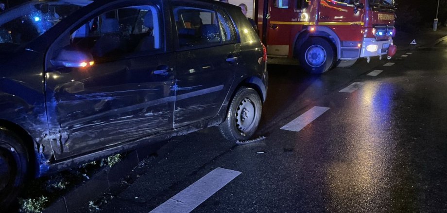 Verkehrsunfall Kreuzungsbereich der Adenauer- und Schumanstraße. Verkehrsunfall Kreuzungsbereich der Adenauer- und Schumanstraße.
