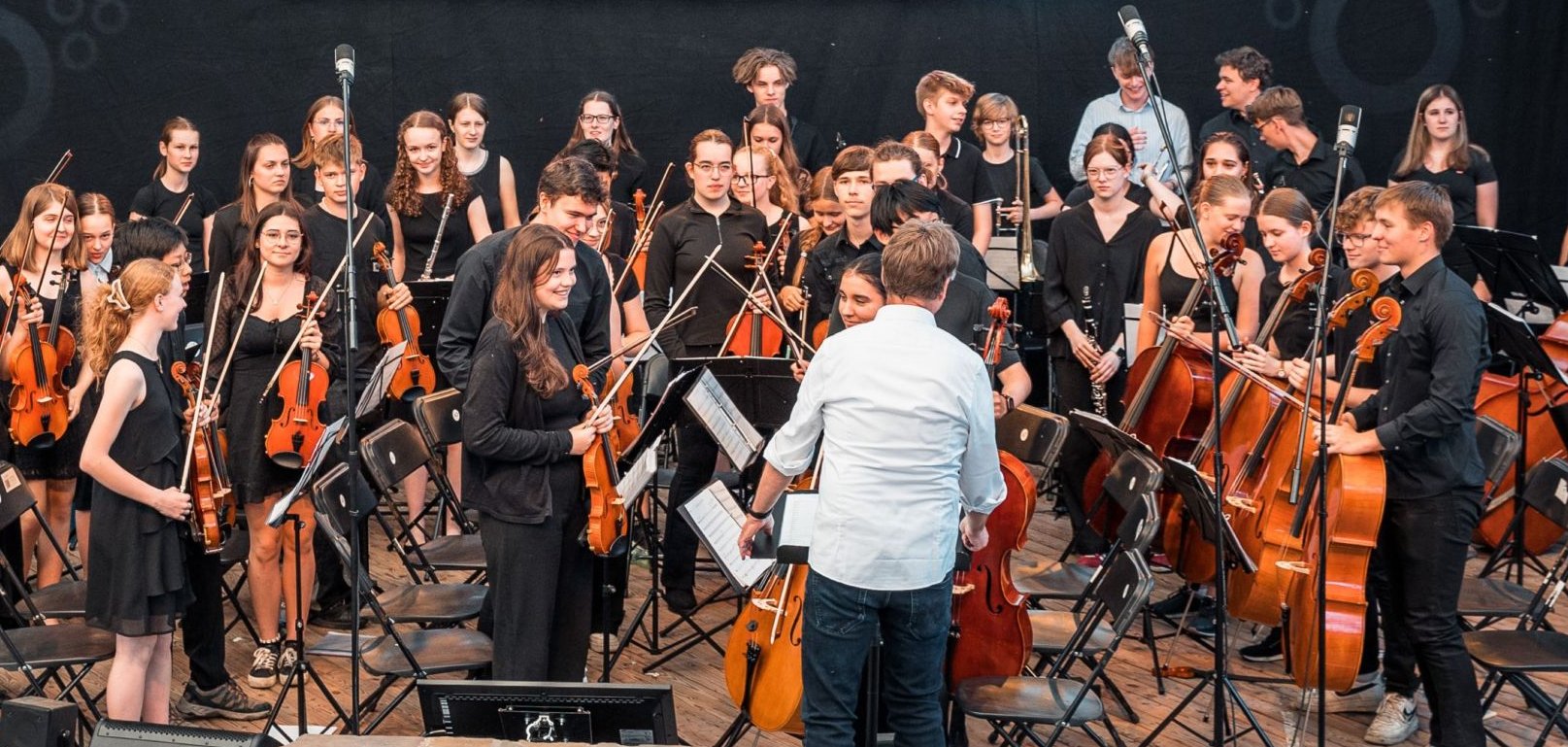 Das HGG-Orchester unter der Leitung von Martin Busch beim Ehrenamtsabend der Stadt Würselen 2023.