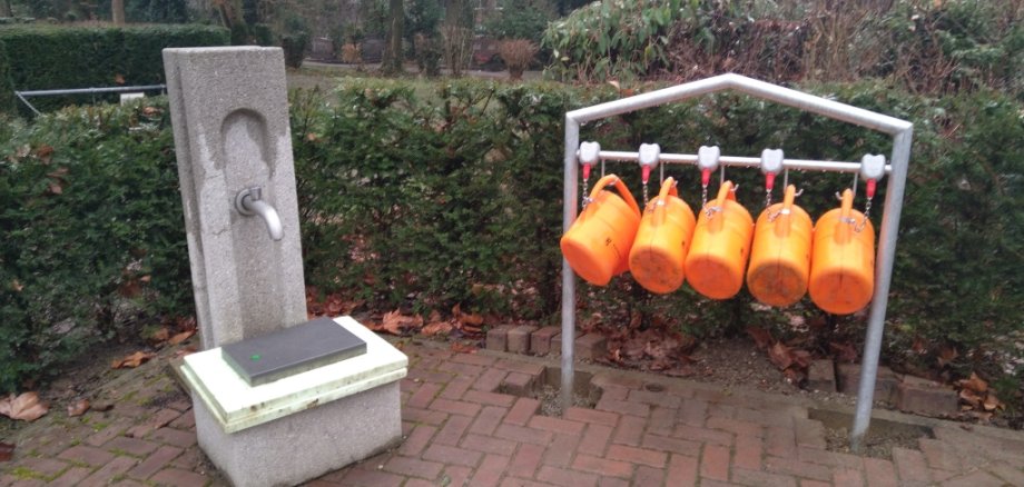 Neue Regelung zur Nutzung von Gießkannen auf den Friedhöfen