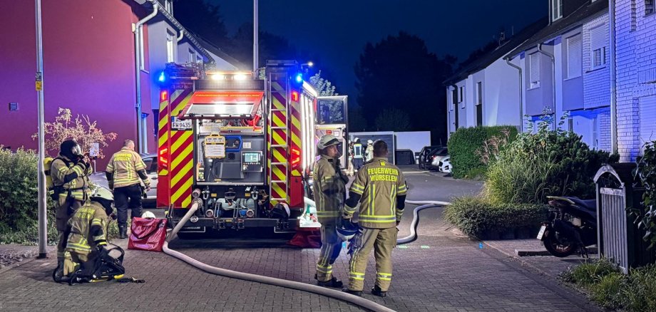 Einsatzreicher Montag für die Würselener Feuerwehr Einsatzreicher Montag für die Würselener Feuerwehr